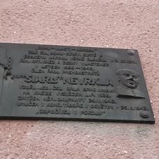 Pamětní deska Sidara Nevrkly na domě Nopova 3014/88 v Židenicích