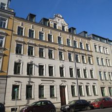 Mietshaus in geschlossener Bebauung Winklerstraße 23