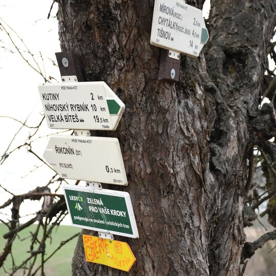 Rozcestník Řikonín - žst., odb.