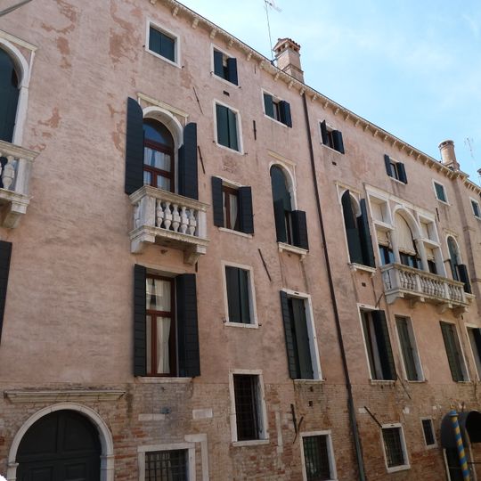 Palazzo Contarini dalla Porta di Ferro