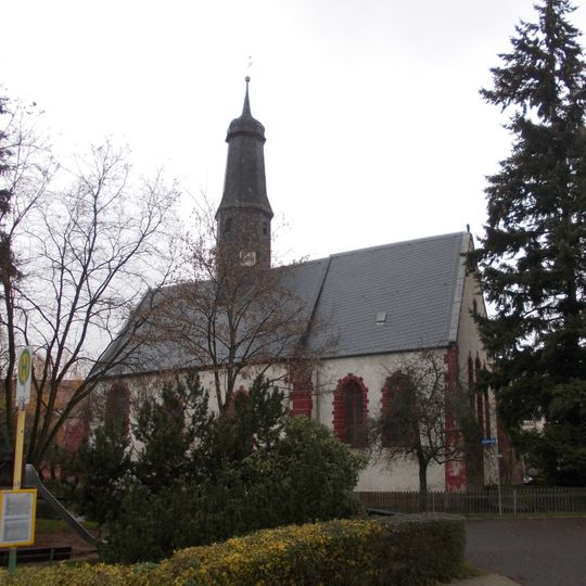 Kirche und ehemaliger Kirchhof Kirchstraße -