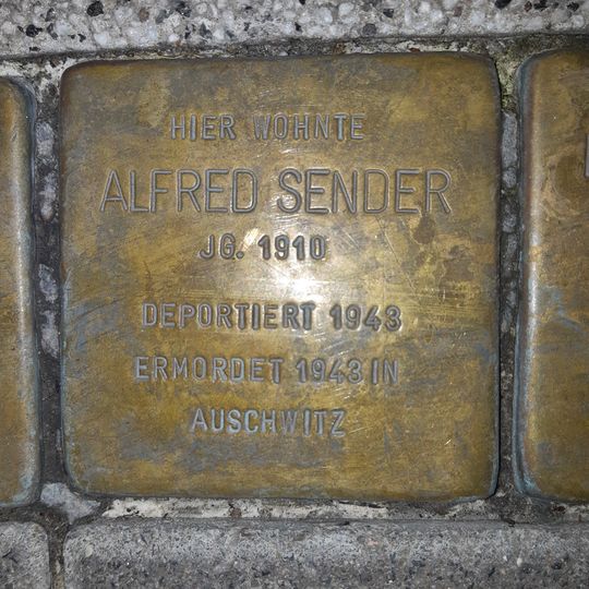 Stolperstein en memoria de Alfred Sender