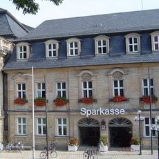 Wohn- und Geschäftshaus