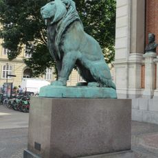 Siddende Løve