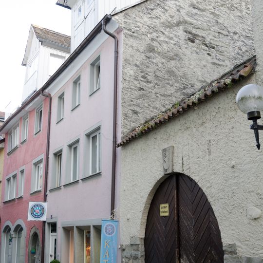 Wohn- und Geschäftshaus