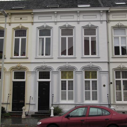 Woonhuis is gebouwd in eclectische stijl