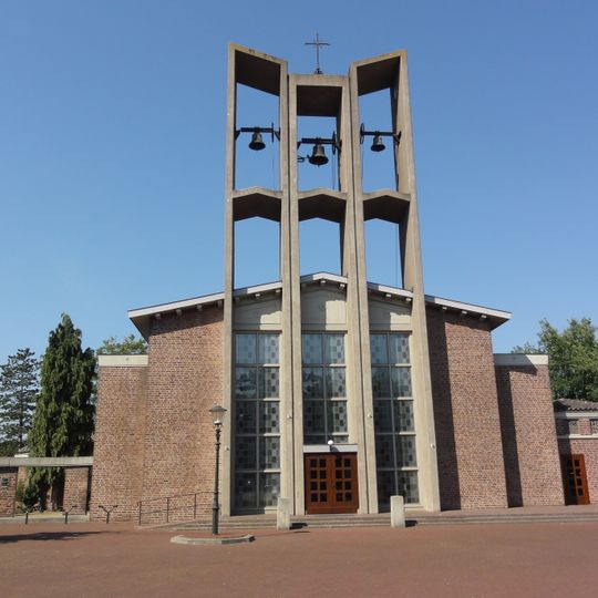 O.L. Vrouw van de Rozenkranskerk, Vinkel