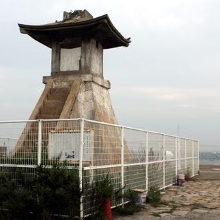 Akashi Port Old Lighthouse