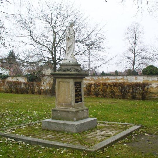 Socha Krista v Kostelní ulici ve Staňkovicích