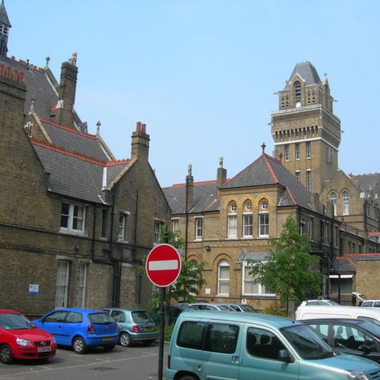St Charles' Hospital