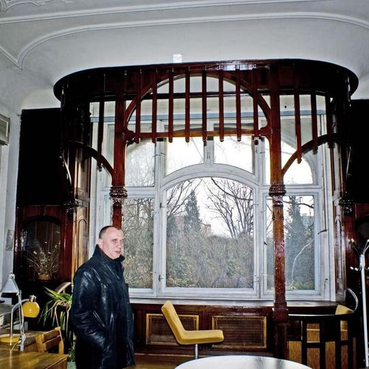 Willa przy al. Jana Pawła II 18 w Jeleniej Górze