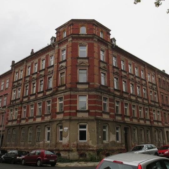 Eckhaus in geschlossener Bebauung Zieschestraße 25a