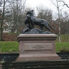 Kelvingrove Park, Statue Of Tigress, Cubs And Peacock