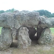 Dolmen de Maupertuis