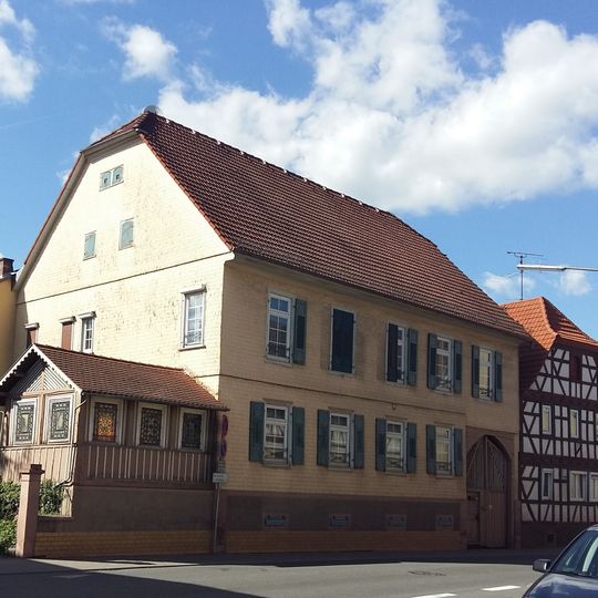Wohnhaus und Pavillon