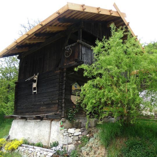 Kapelle und Kornkasten beim Stöcklhuber