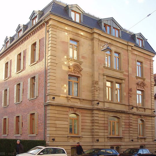 Herbststraße 8