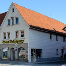 Wohn- und Geschäftshaus