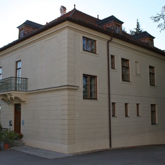 Pfarrhof Ostermiething