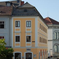 Pfarrplatz 8
