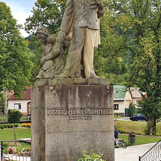 Pamätník J. Messerschmidta, podstavec