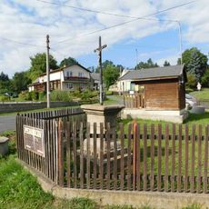 Kříž na návsi ve ve Štědré