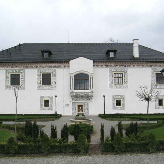 Kaštieľ Bytča s areálom, palác sobášny