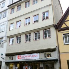 Wohn- und Geschäftshaus