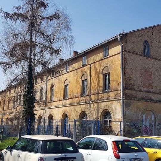 Ehemaliges Empfangsgebäude des Bahnhofs der Eisenbahnstrecke Riesa–Chemnitz Bahnhofstraße 45