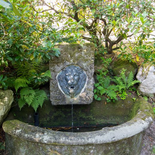 Kašna v zámeckém parku v Kynžvartě