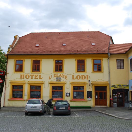 Náměstí Míru 251