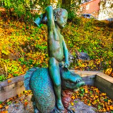 Statue