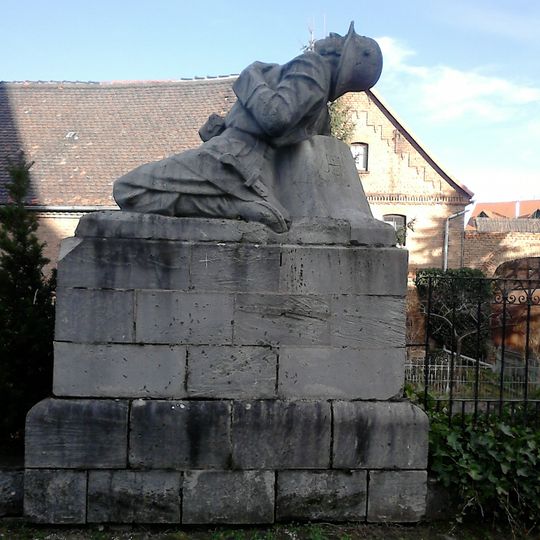War memorial in Großjena