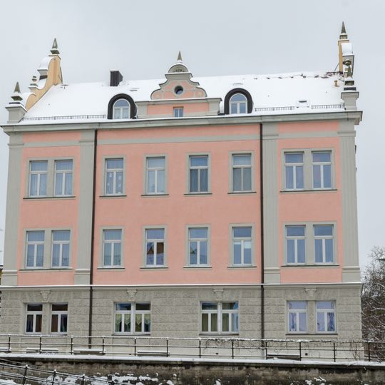 Triesdorfer Straße 2