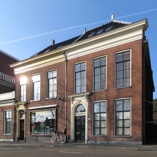 Linkerhelft van tweelingpand