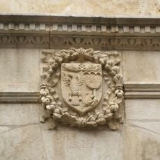 Escudo del Palacio del Marqués de Villores (San Mateo)