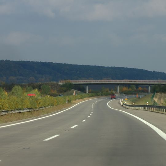 Nadjezd přes dálnici D11 u Žiželic