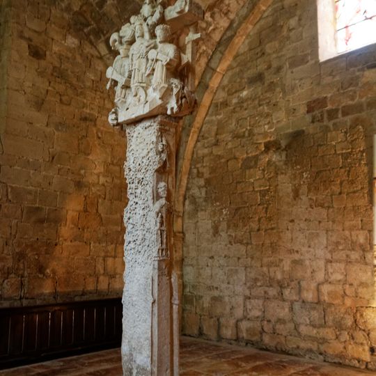 Croix du cimetière de Moussan de l'abbatiale de Fontfroide