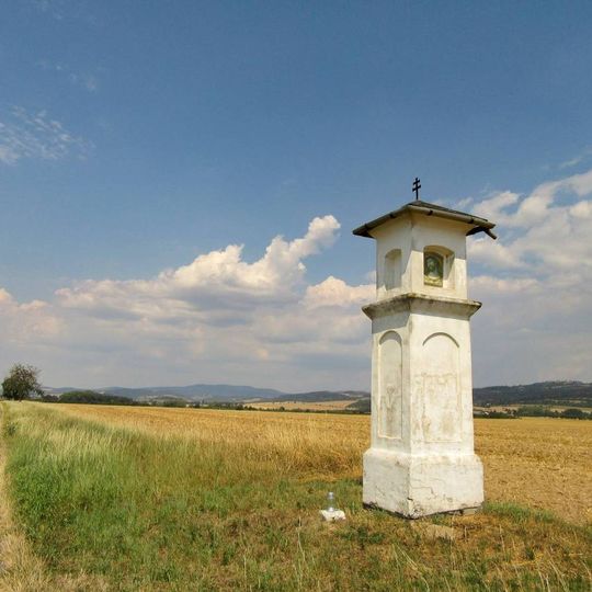 Boží muka u Dlouhé Loučky vedle silnice