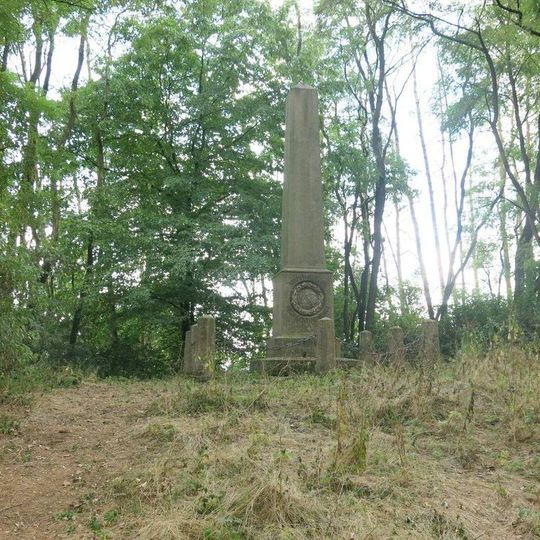 Pomník padlým saským vojákům 29.6.1866 na vrchu Horka u Dílců