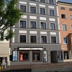 Wohn- und Geschäftshaus