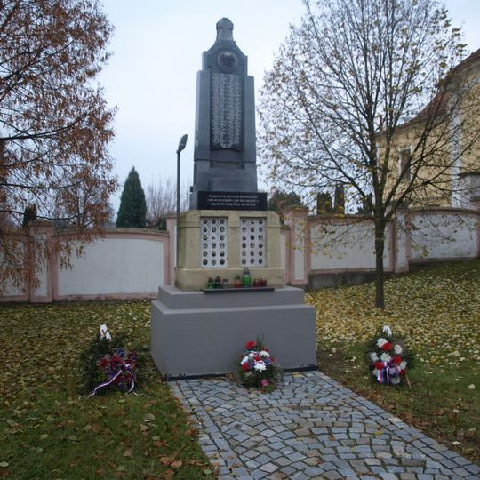 Pomník padlým v Rajhradě