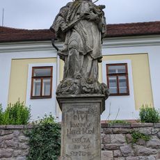 Sloup se sousoším svatého Jana Nepomuckého