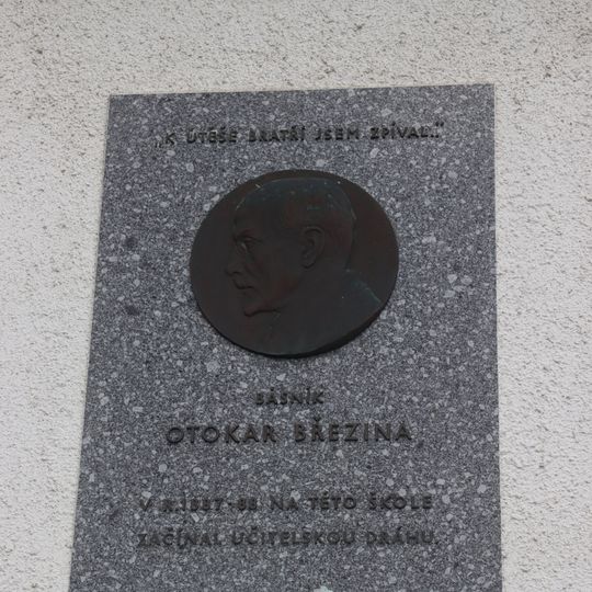 Pamětní deska Otokara Březiny v Jinošově