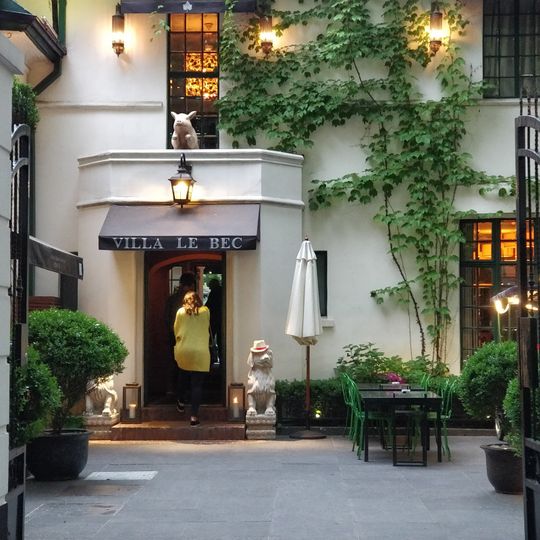 Bistro 321 VILLA LE BEC