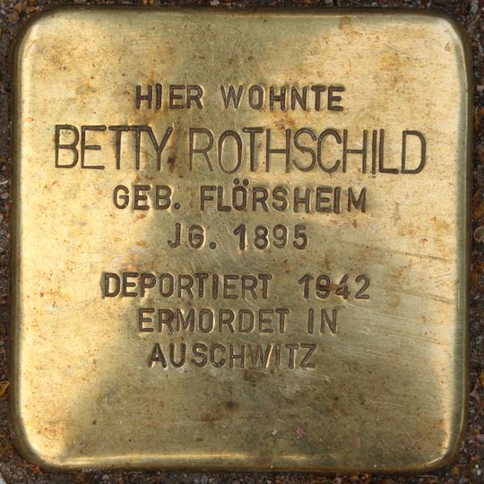 Stolperstein en memoria de Betty Rothschild