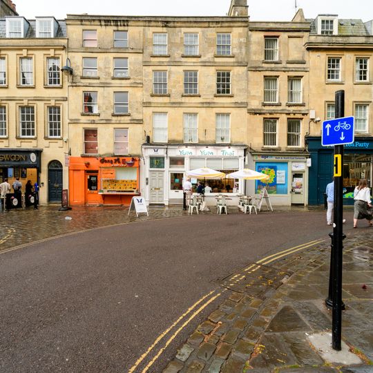 18, Kingsmead Square