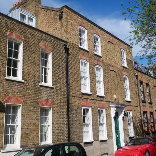 35, Albury Street Se8