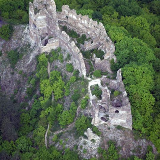 Hrad Šášov, veža útočištná