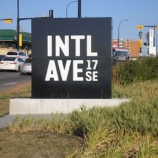 International Avenue
